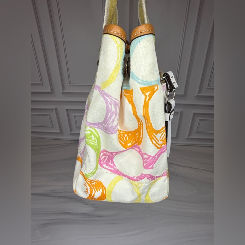 Coach Multicolor Signature Print Quilted Tote Bag | Full Inclusion - Picture 5 of 14